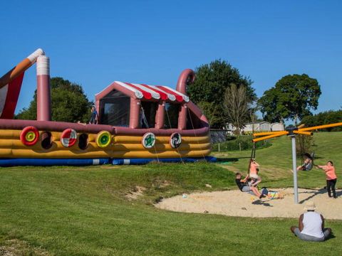 Tour Opérateurs et particuliers sur Camping Domaine de Litteau - Funpass non inclus - Camping Calvados